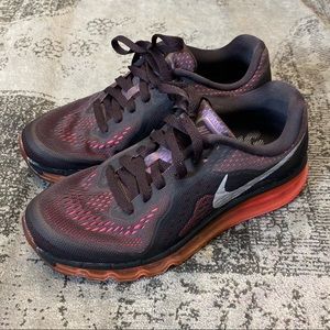 Nike Airmax Running Sneaker Dark Gray Pink EUC 7.5
